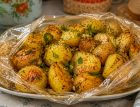 Картошку теперь не варю и не жарю: пеку в пакете — вкуснее чем на костре. Весь секрет в специях