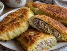 Беру пекинку и фарш — за пару минут делаю вкуснятину проще и быстрее чебуреков: ленивый рецепт