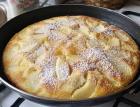 Мешаю яблоки со сметаной — и на сковородку: ленивый десерт проще шарлотки