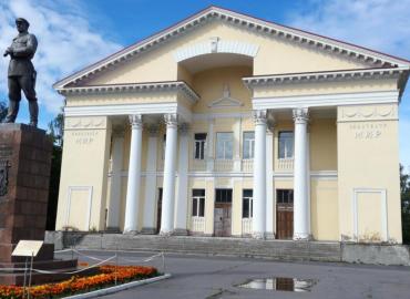 В Архангельске собираются сдать в аренду многострадальное здание кинотеатра «Мир»