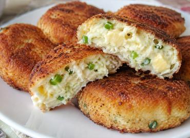 Вместо надоевших котлет делаю творожники — получаются вкуснее мяса